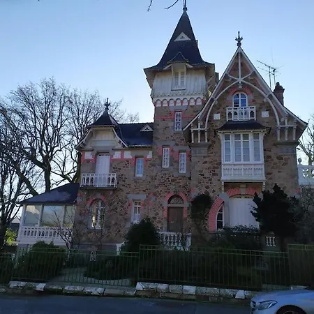 La Castel Jeannette * Auray